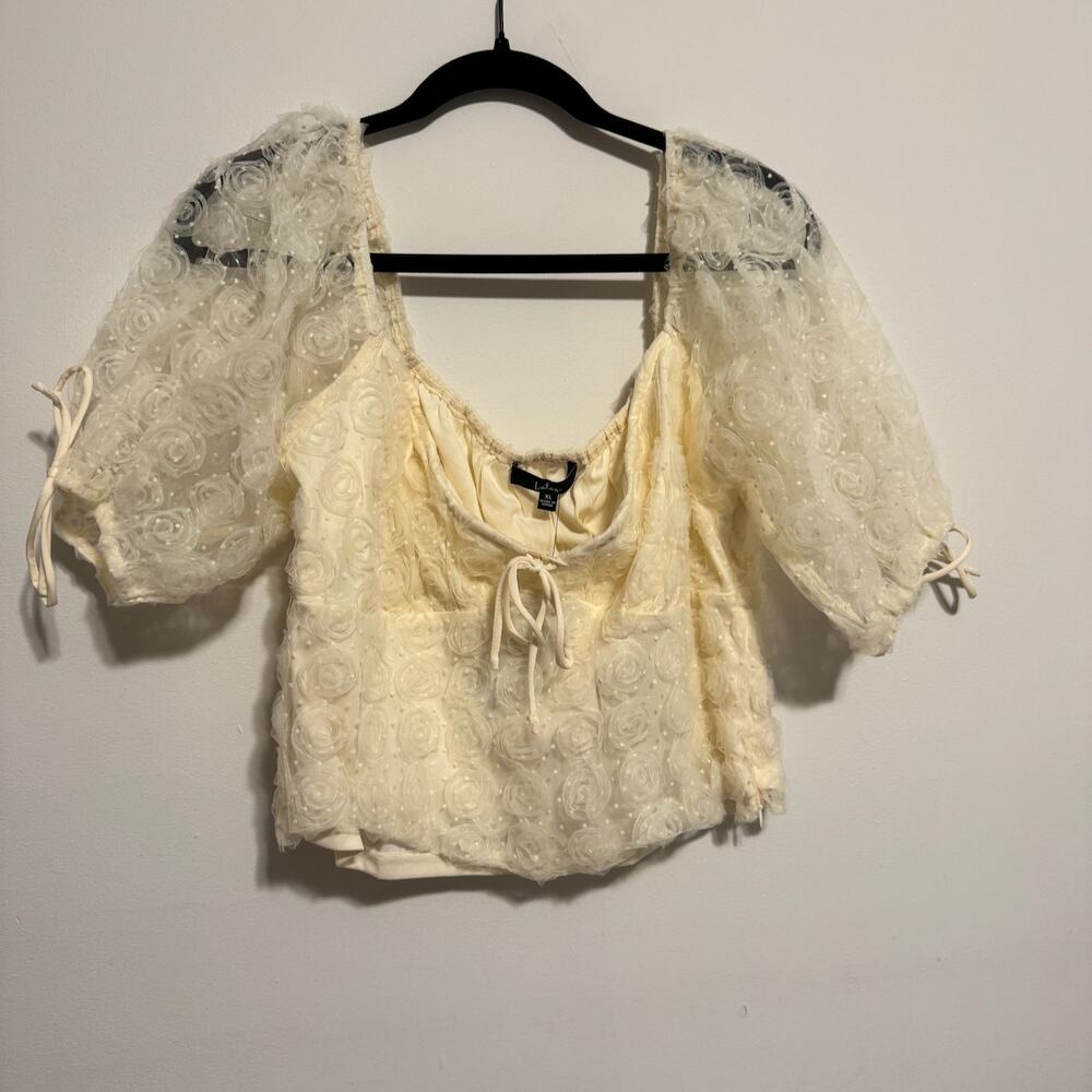 NWT Lulus White Puff Sleeve Rosette Top